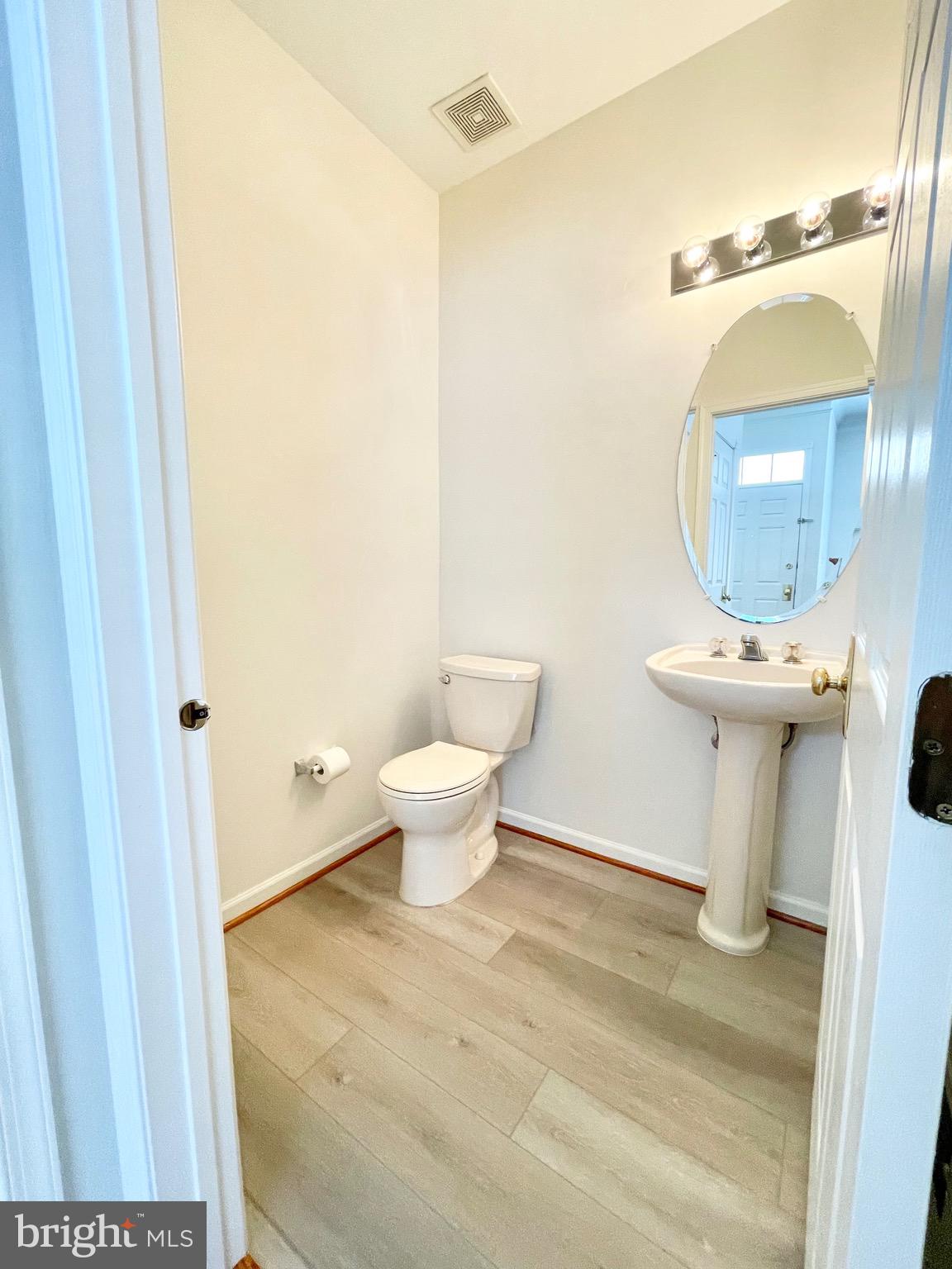 SOUTH RIDING - Residential Lease