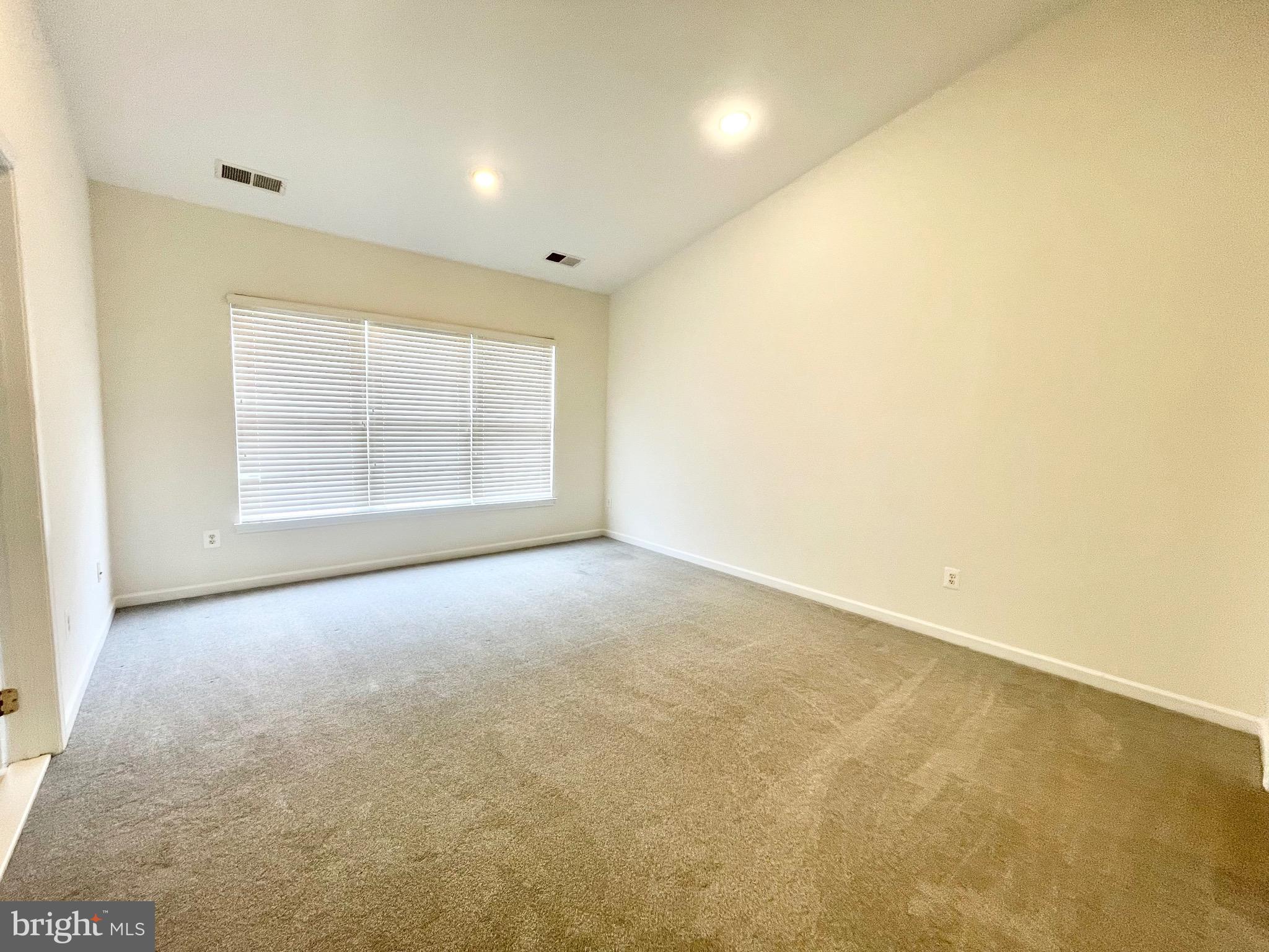 SOUTH RIDING - Residential Lease