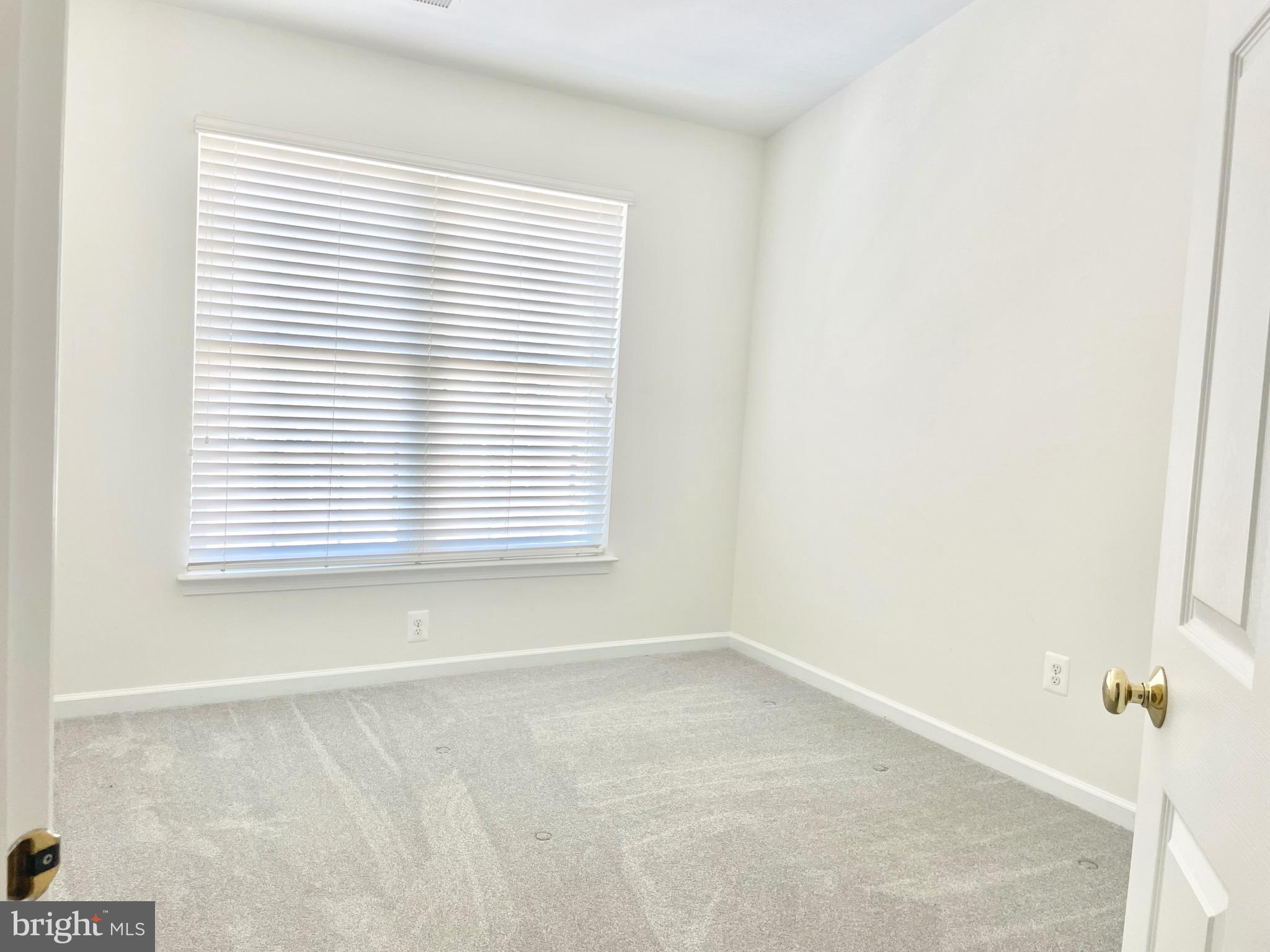 SOUTH RIDING - Residential Lease