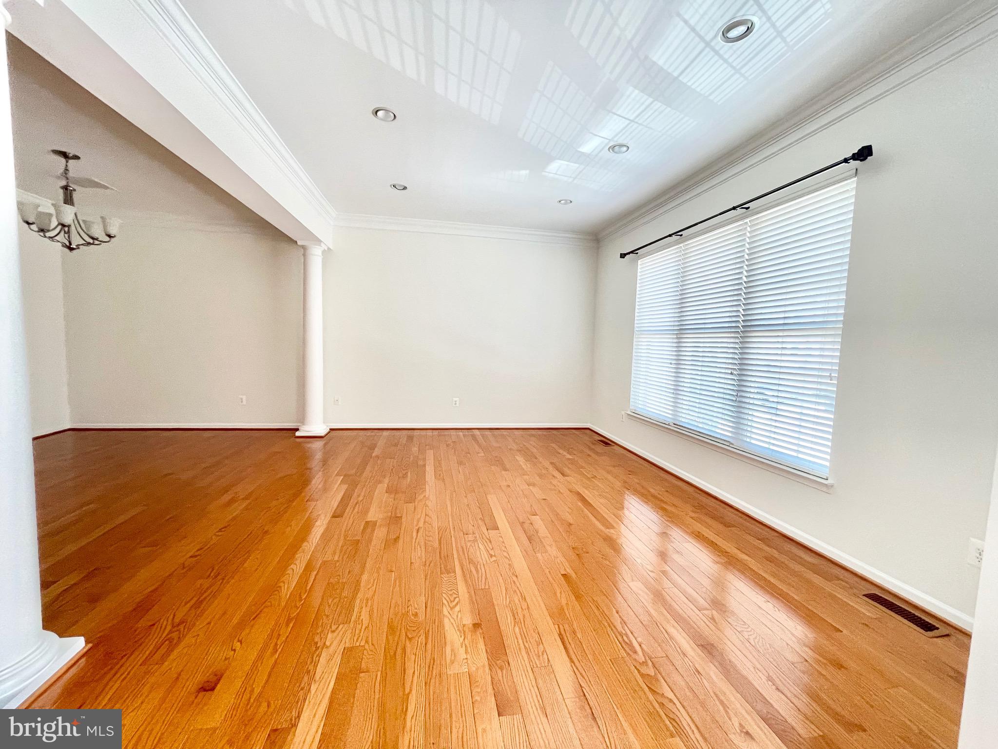 SOUTH RIDING - Residential Lease