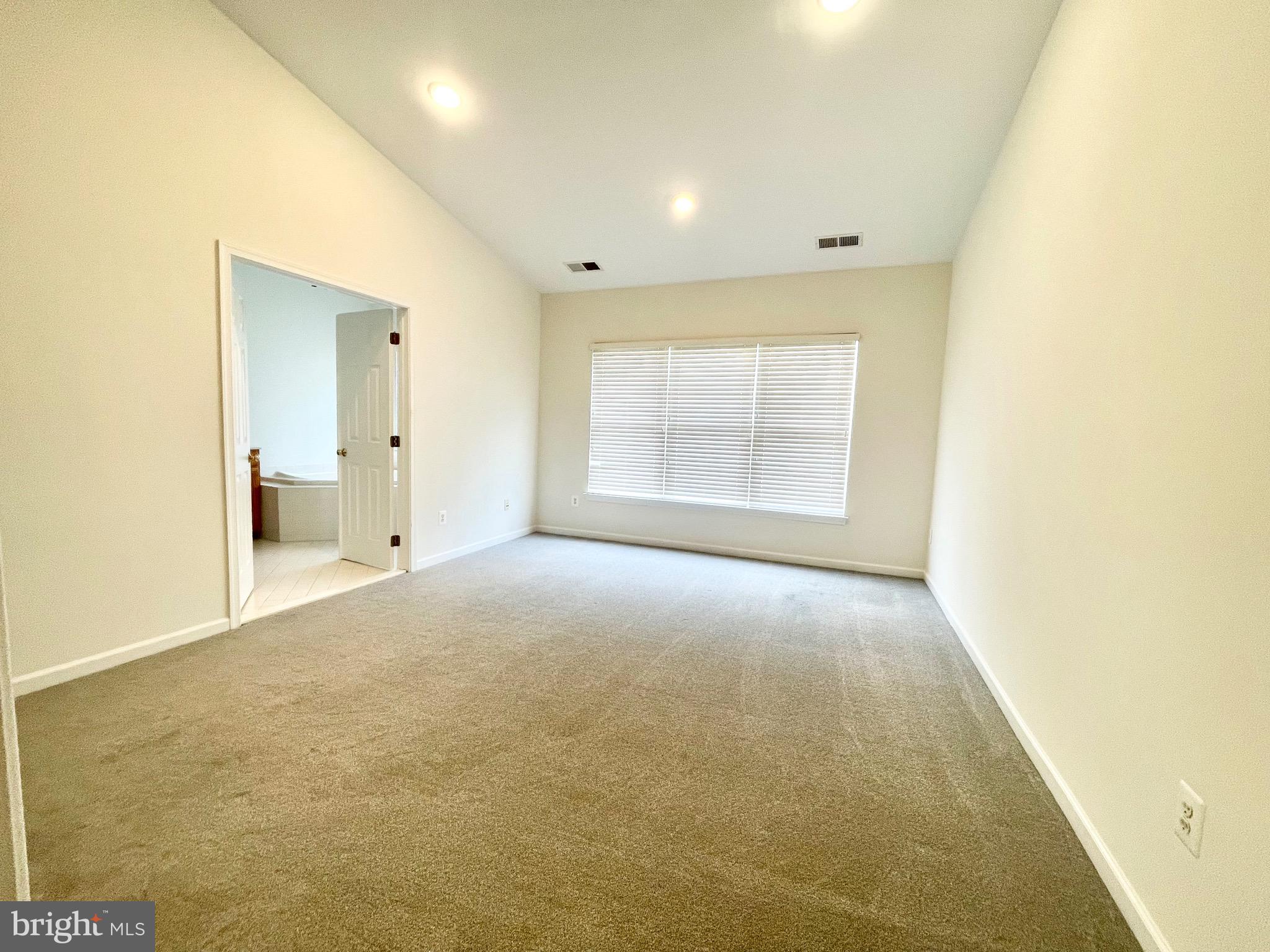 SOUTH RIDING - Residential Lease