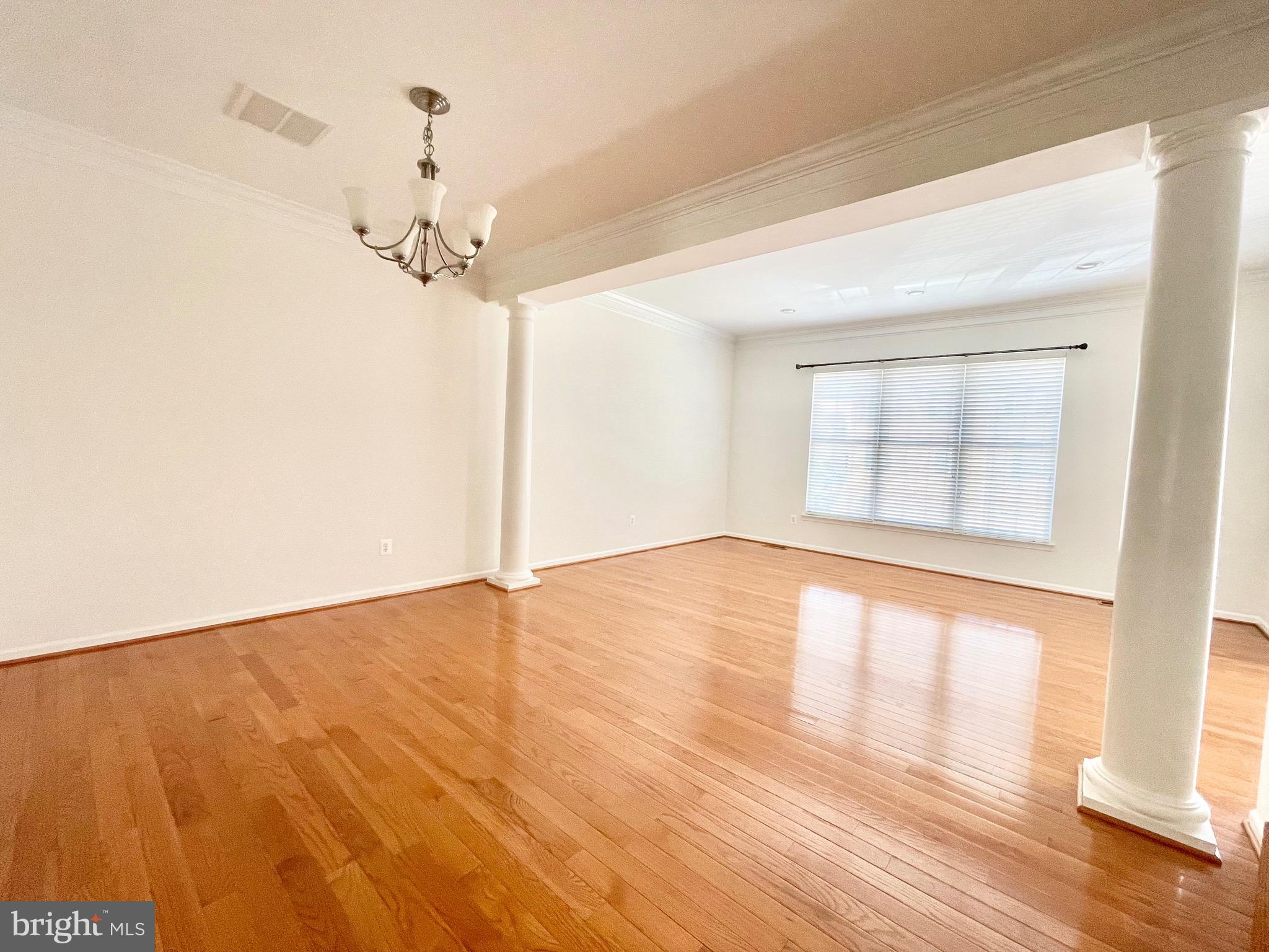 SOUTH RIDING - Residential Lease