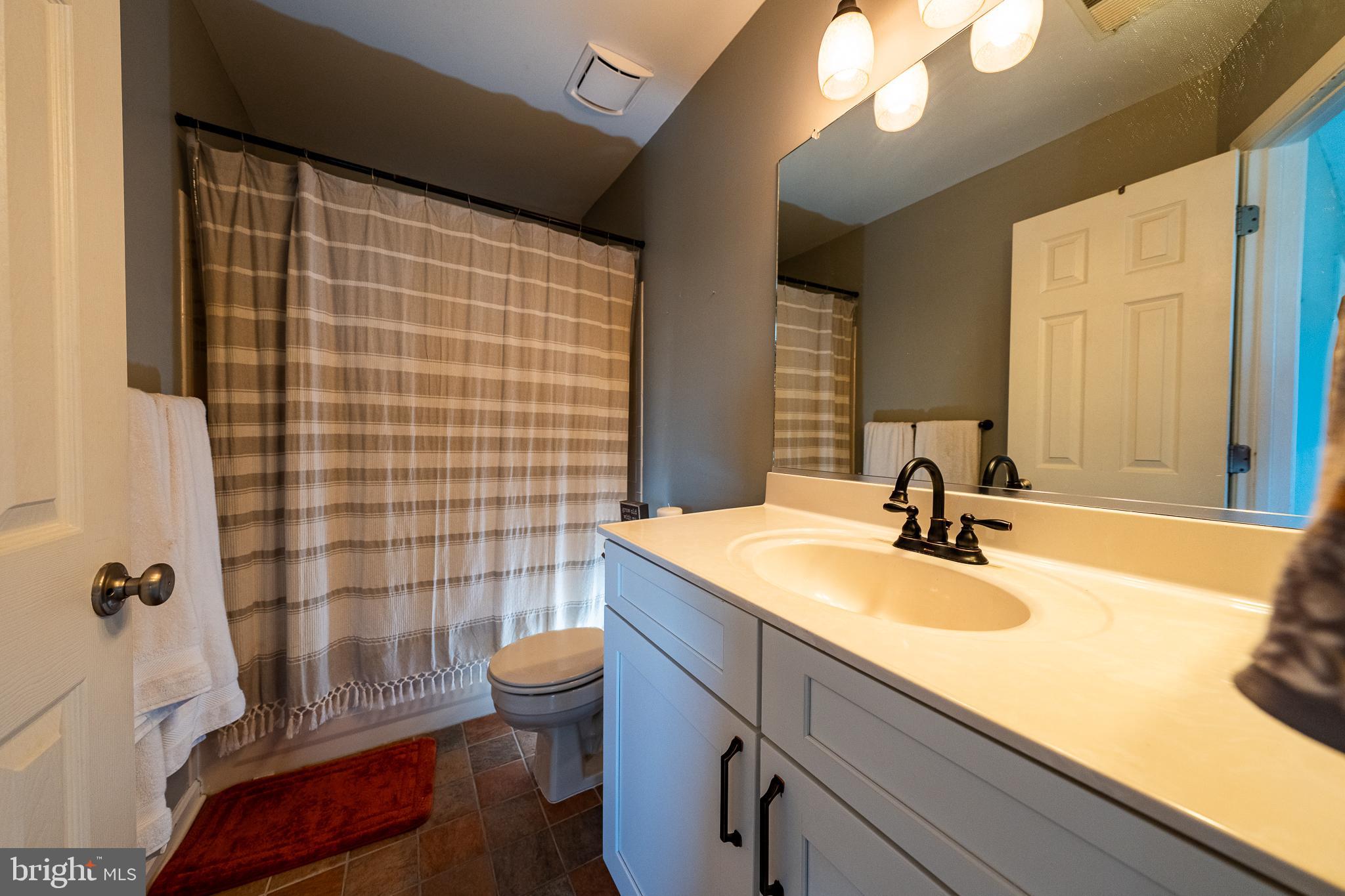 HUNTERS CROSSING - Residential