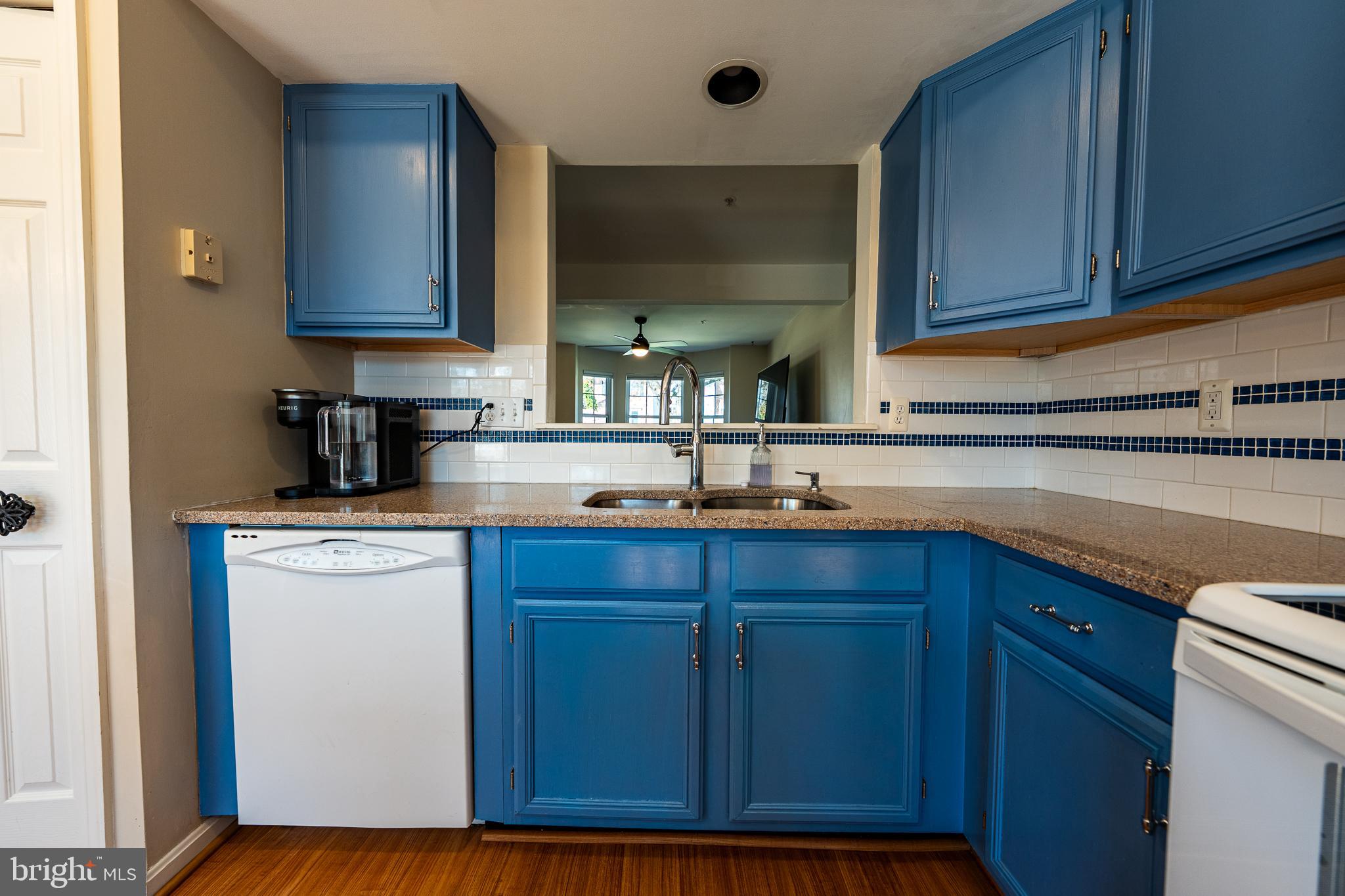 HUNTERS CROSSING - Residential