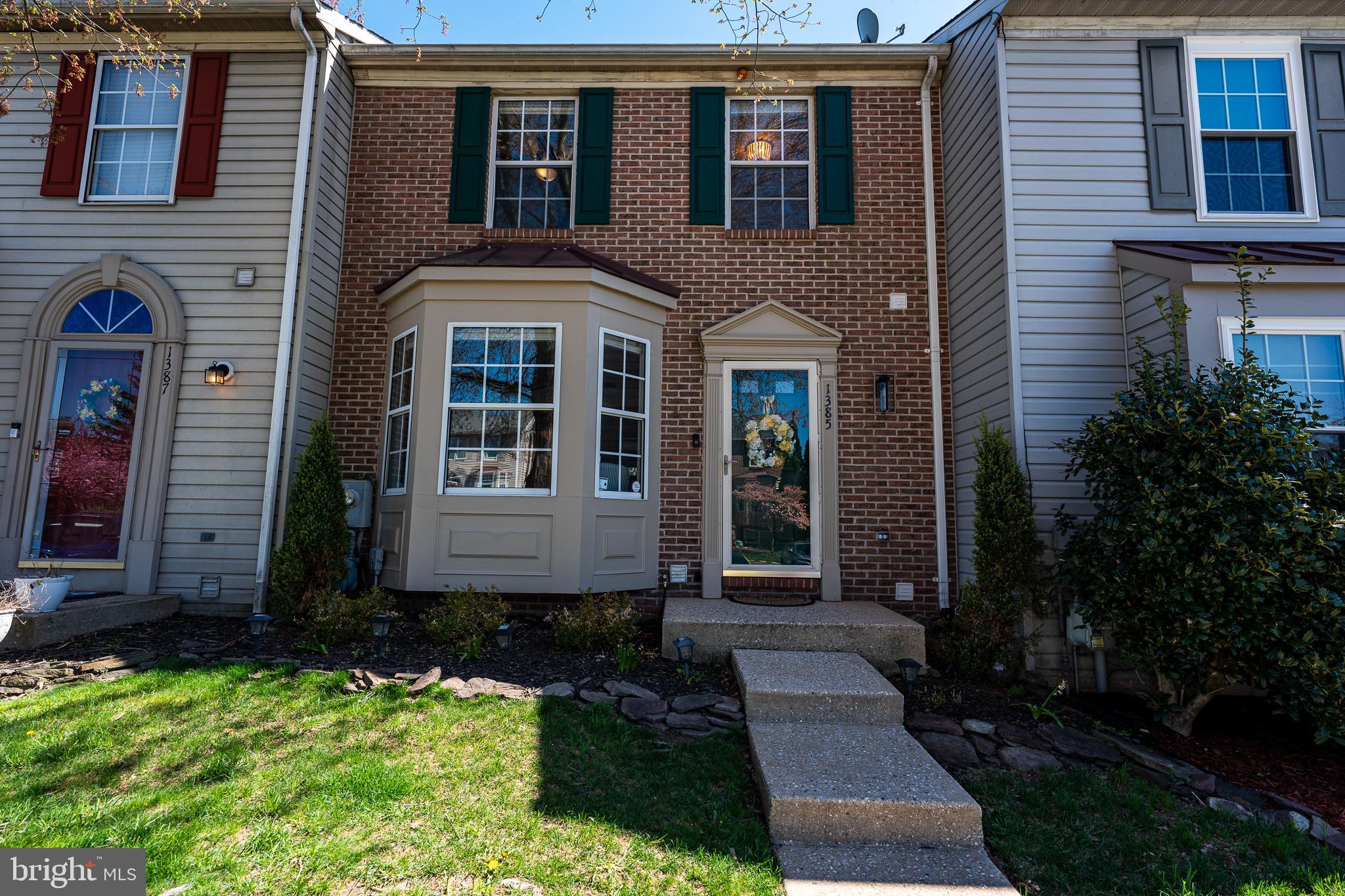 HUNTERS CROSSING - Residential