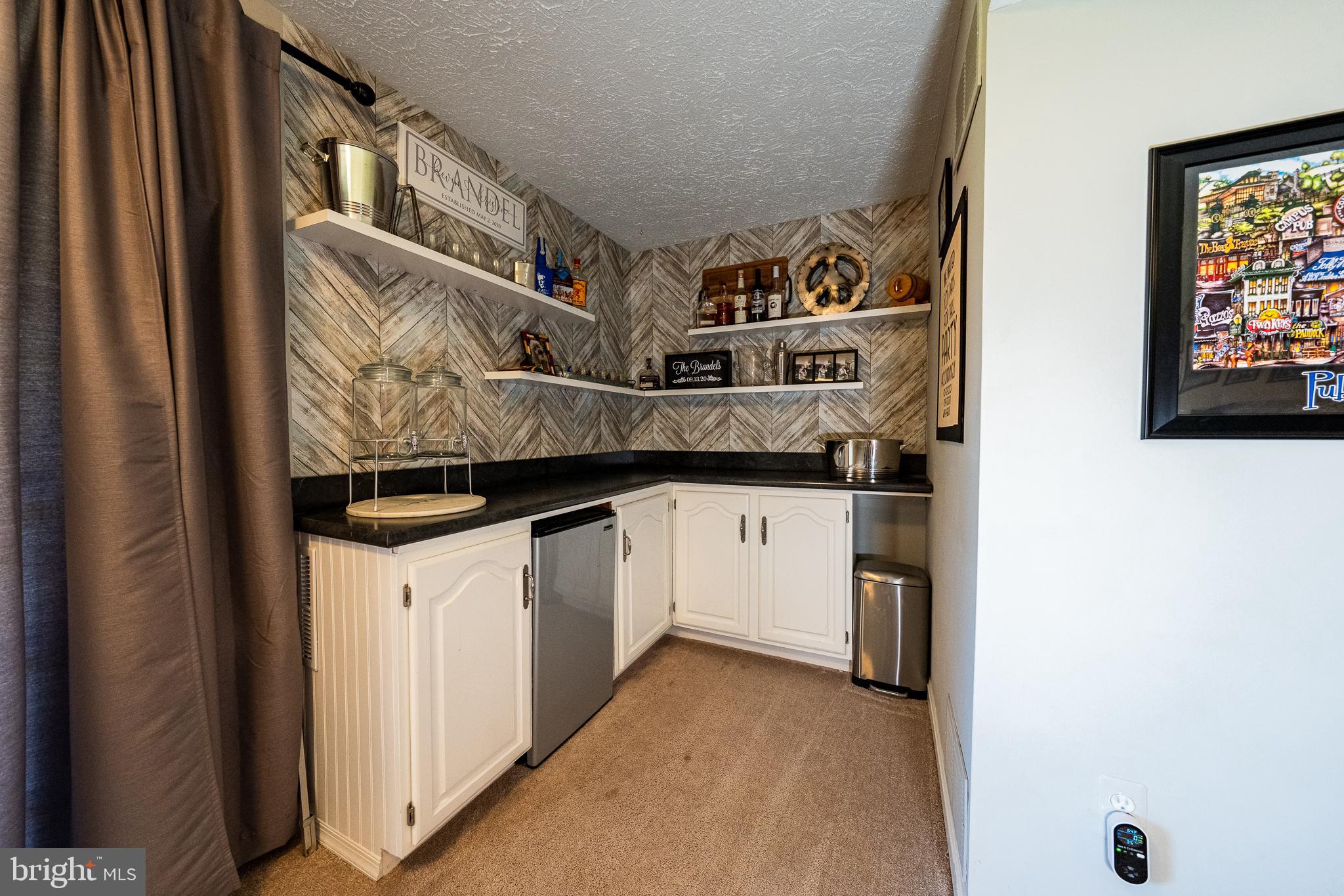 HUNTERS CROSSING - Residential