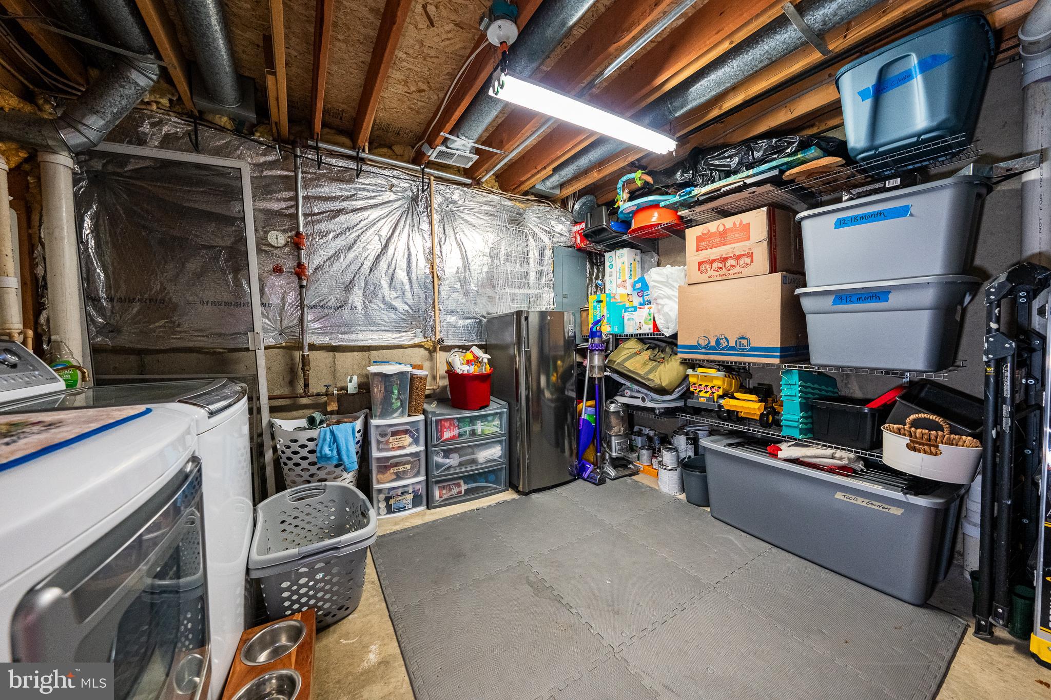 HUNTERS CROSSING - Residential