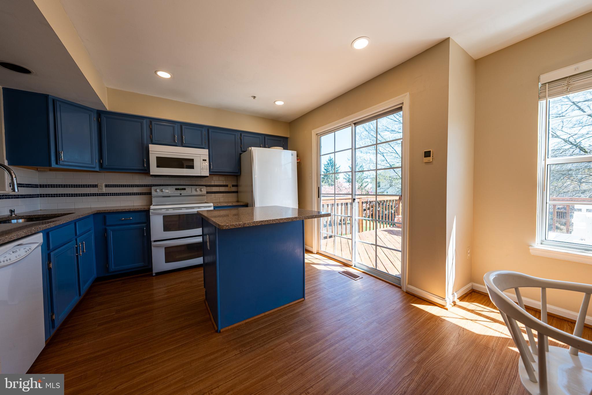 HUNTERS CROSSING - Residential