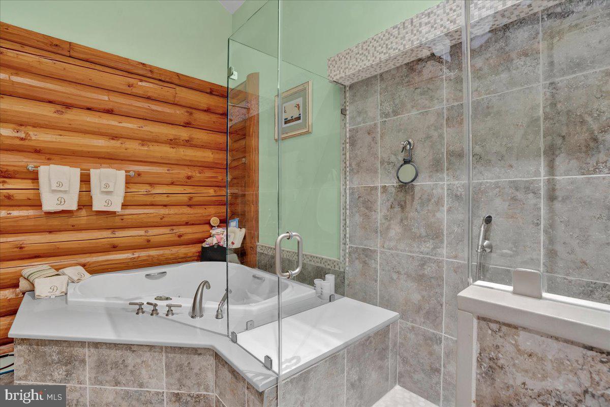 EAGLE ROCK RESORT - Residential