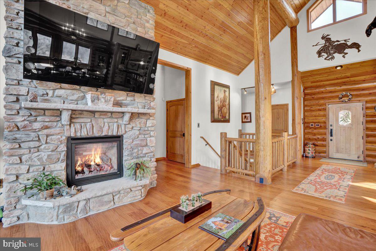 EAGLE ROCK RESORT - Residential