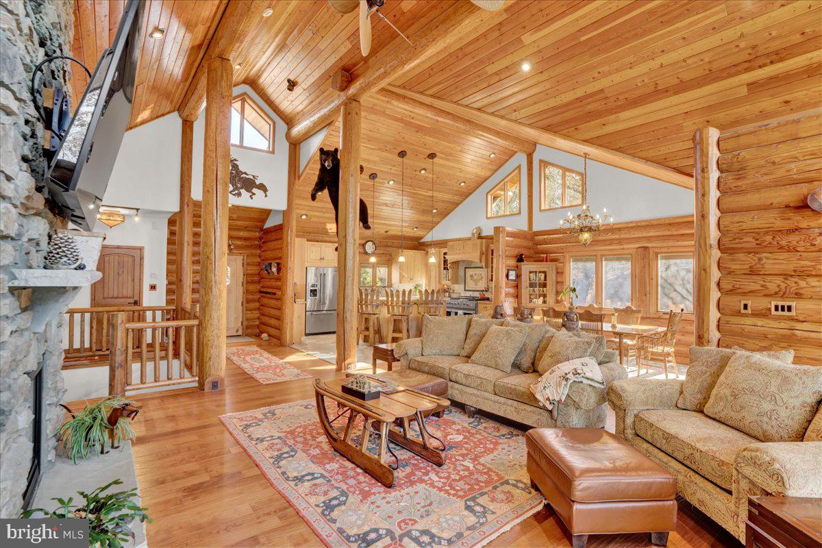 EAGLE ROCK RESORT - Residential