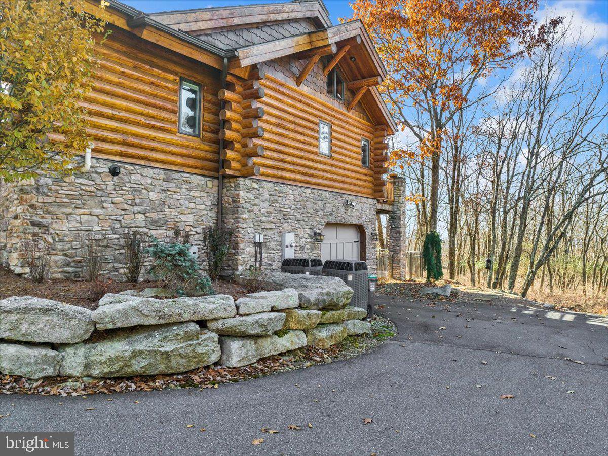 EAGLE ROCK RESORT - Residential