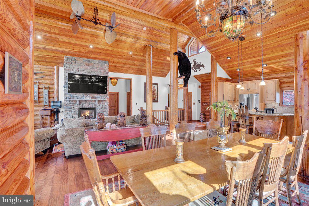 EAGLE ROCK RESORT - Residential