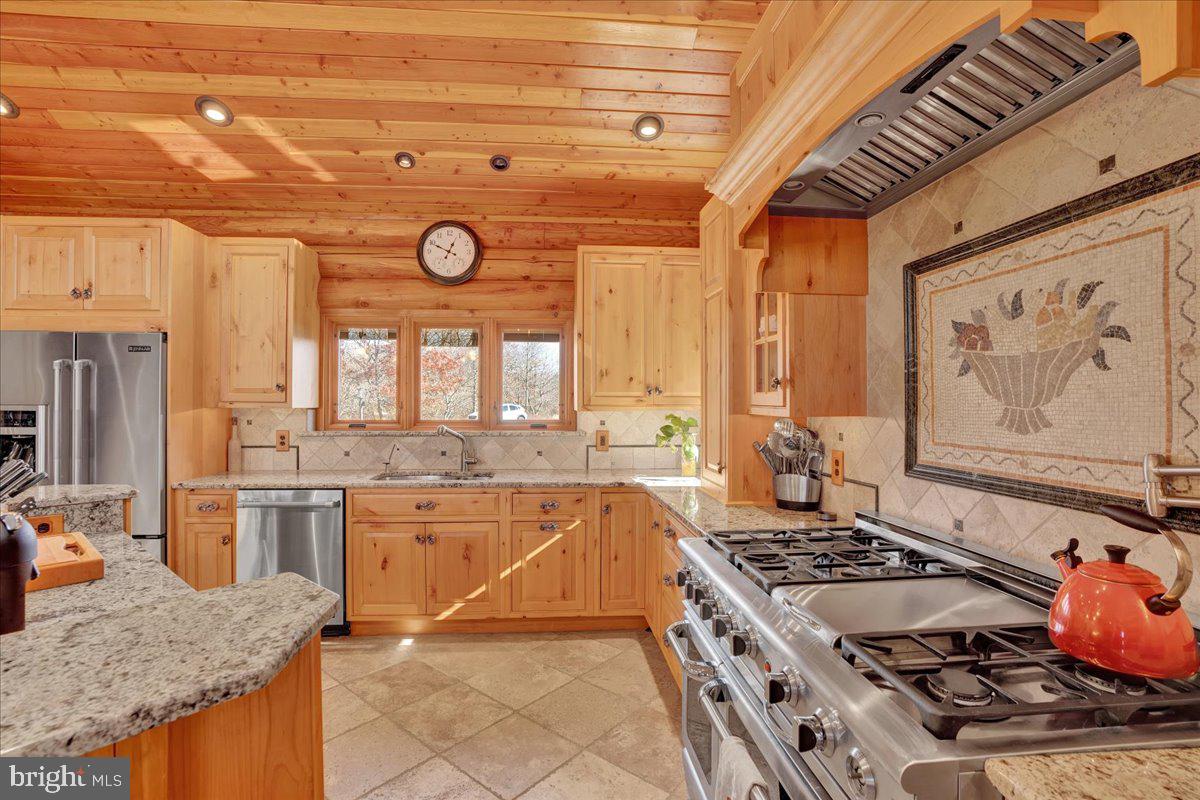 EAGLE ROCK RESORT - Residential