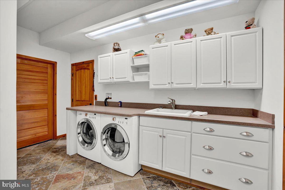 EAGLE ROCK RESORT - Residential