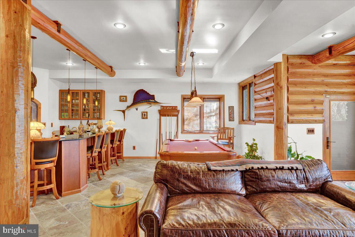 EAGLE ROCK RESORT - Residential