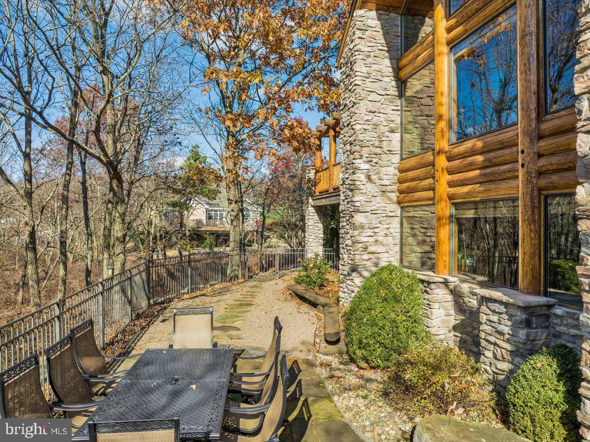 EAGLE ROCK RESORT - Residential