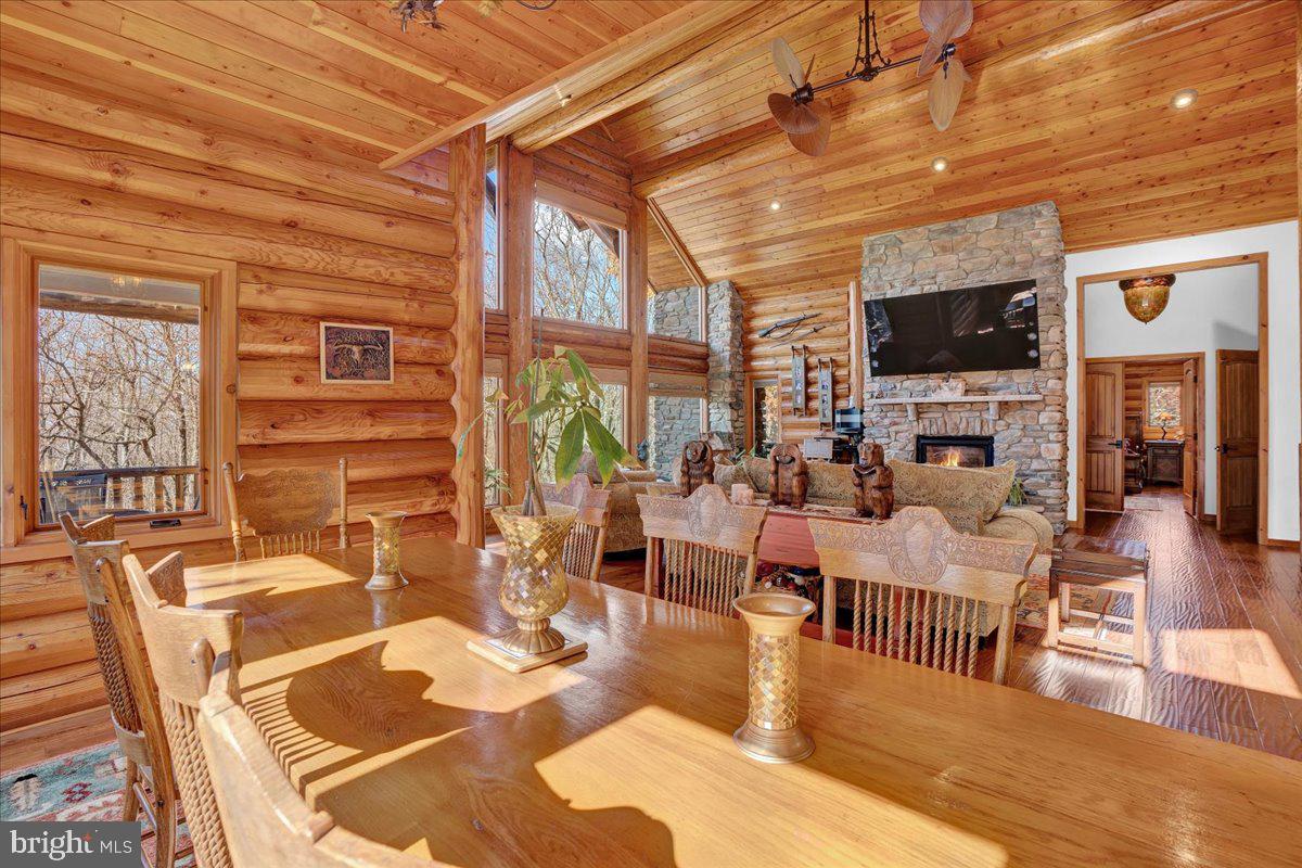 EAGLE ROCK RESORT - Residential