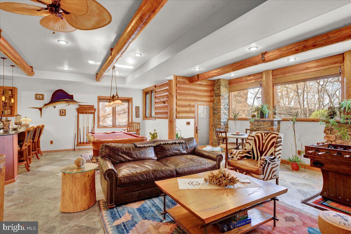 EAGLE ROCK RESORT - Residential