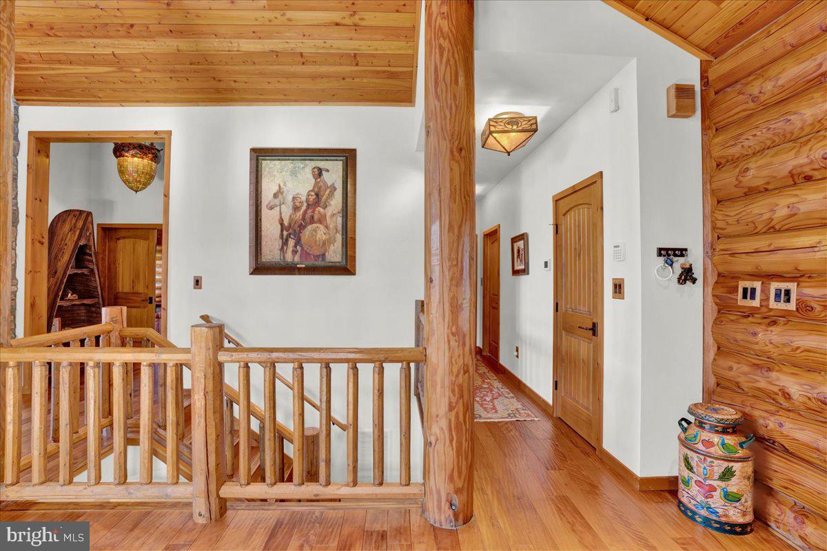 EAGLE ROCK RESORT - Residential