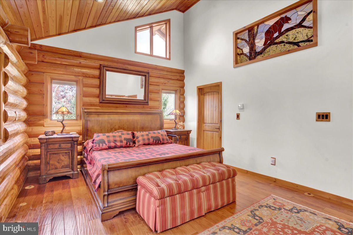 EAGLE ROCK RESORT - Residential