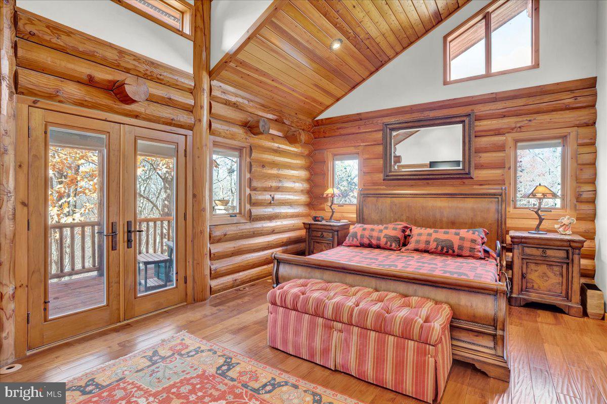 EAGLE ROCK RESORT - Residential