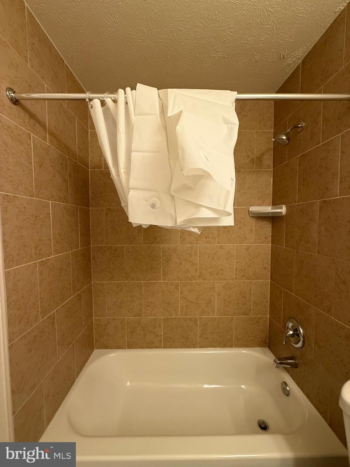 BARKLEY WOODS - Residential Lease