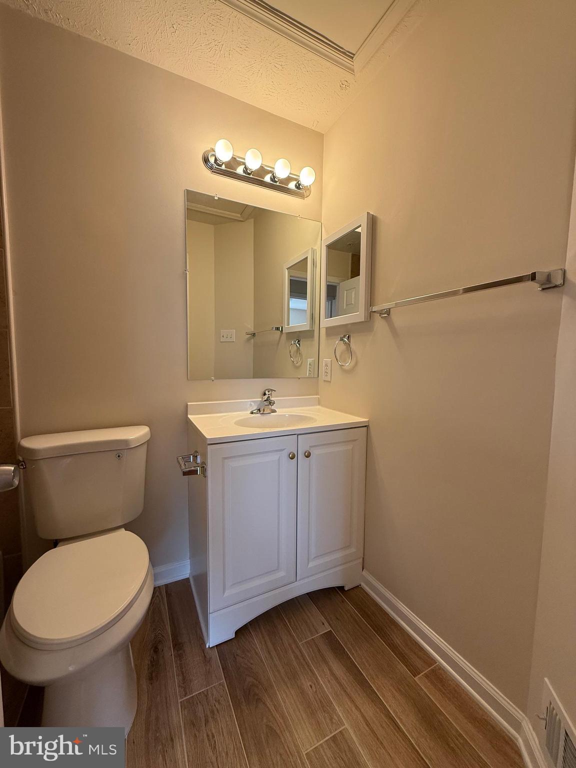 BARKLEY WOODS - Residential Lease