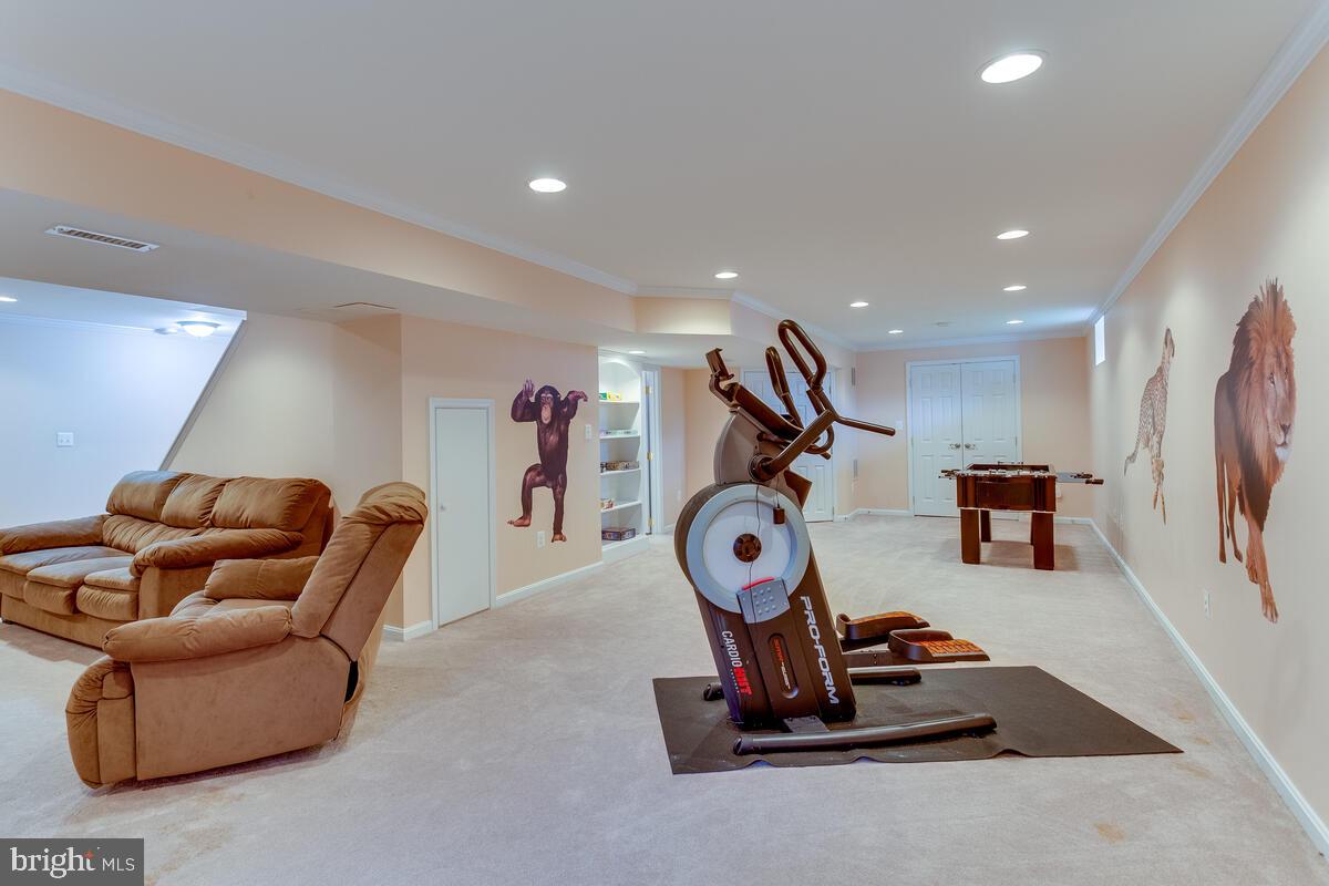 EDGEWOOD - Residential