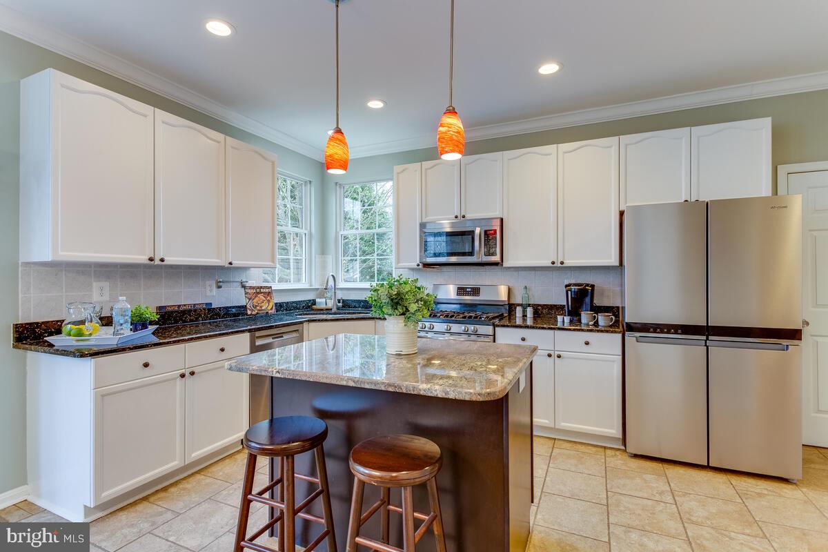 EDGEWOOD - Residential