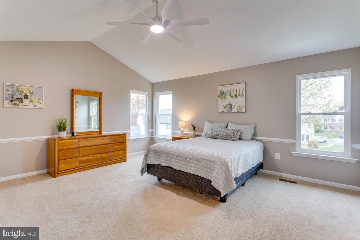 EDGEWOOD - Residential