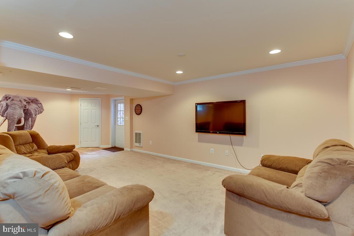 EDGEWOOD - Residential