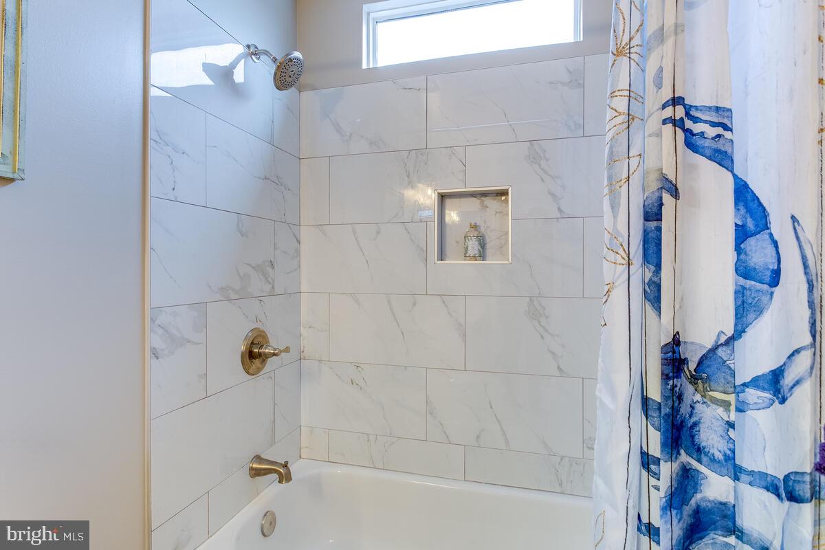 EDGEWOOD - Residential