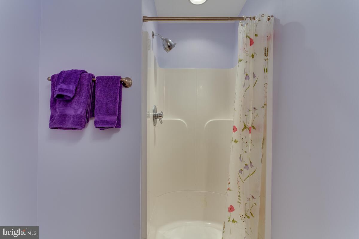 EDGEWOOD - Residential