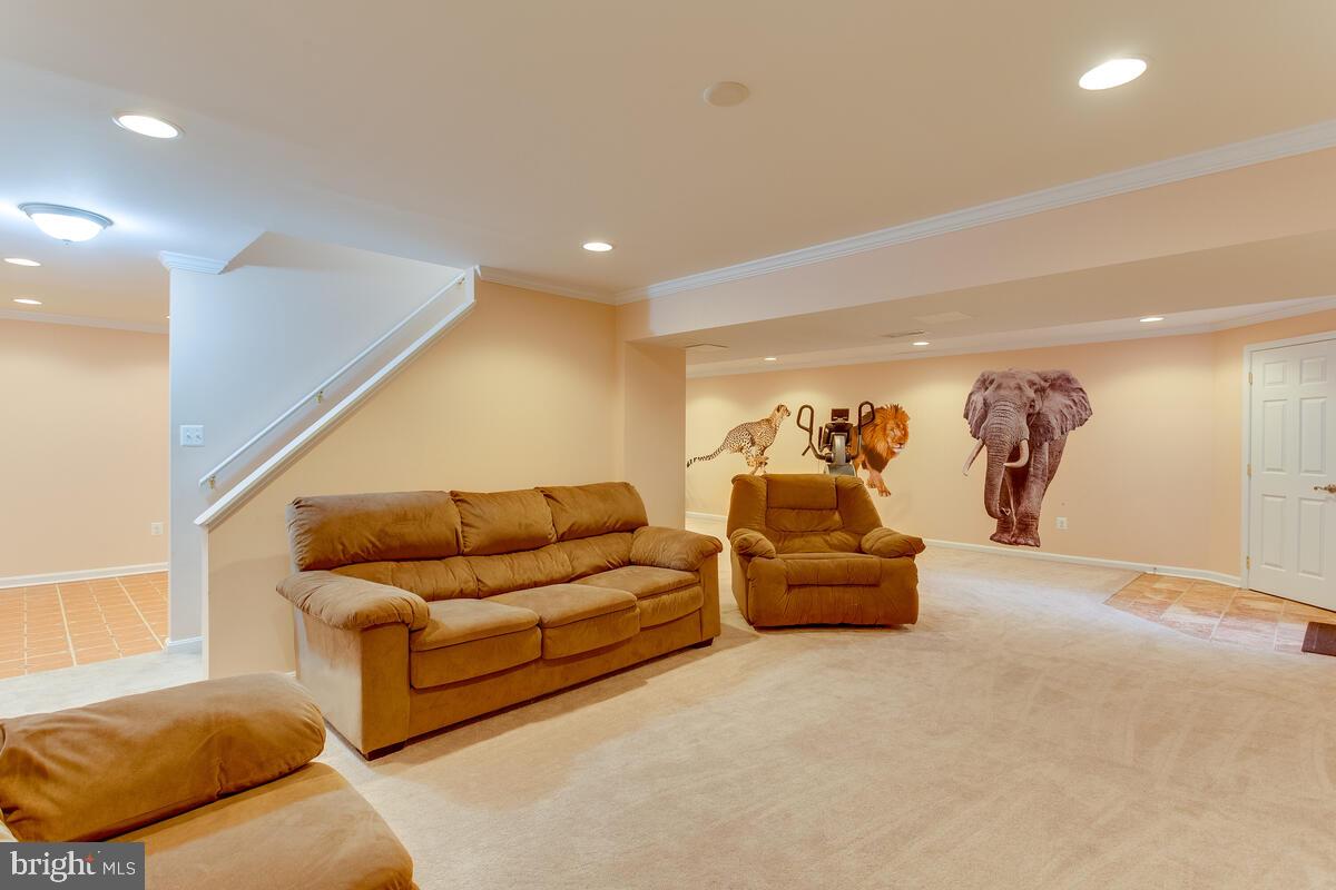 EDGEWOOD - Residential