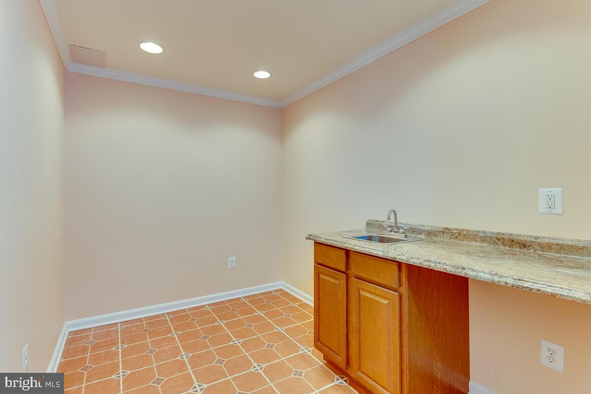 EDGEWOOD - Residential