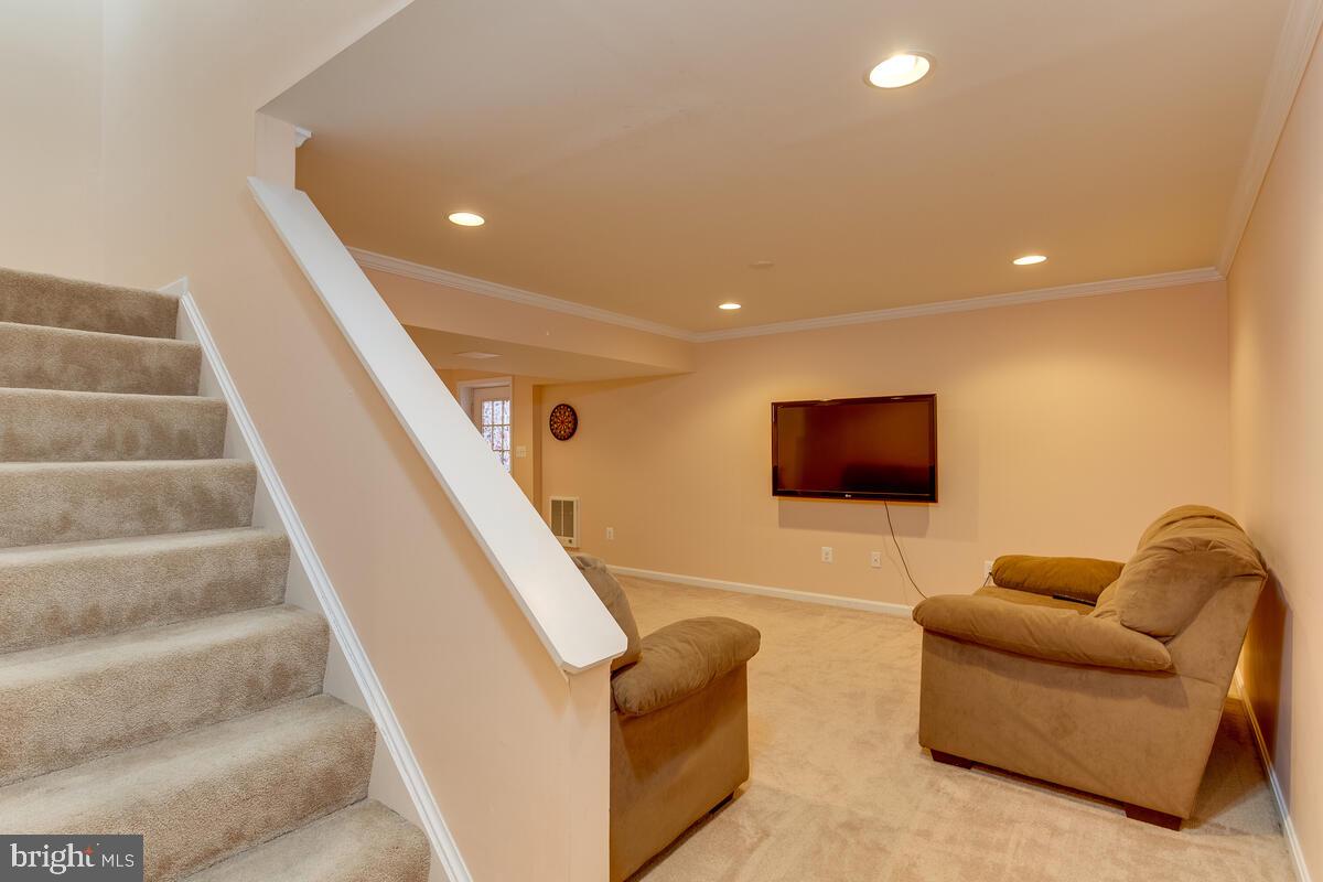 EDGEWOOD - Residential