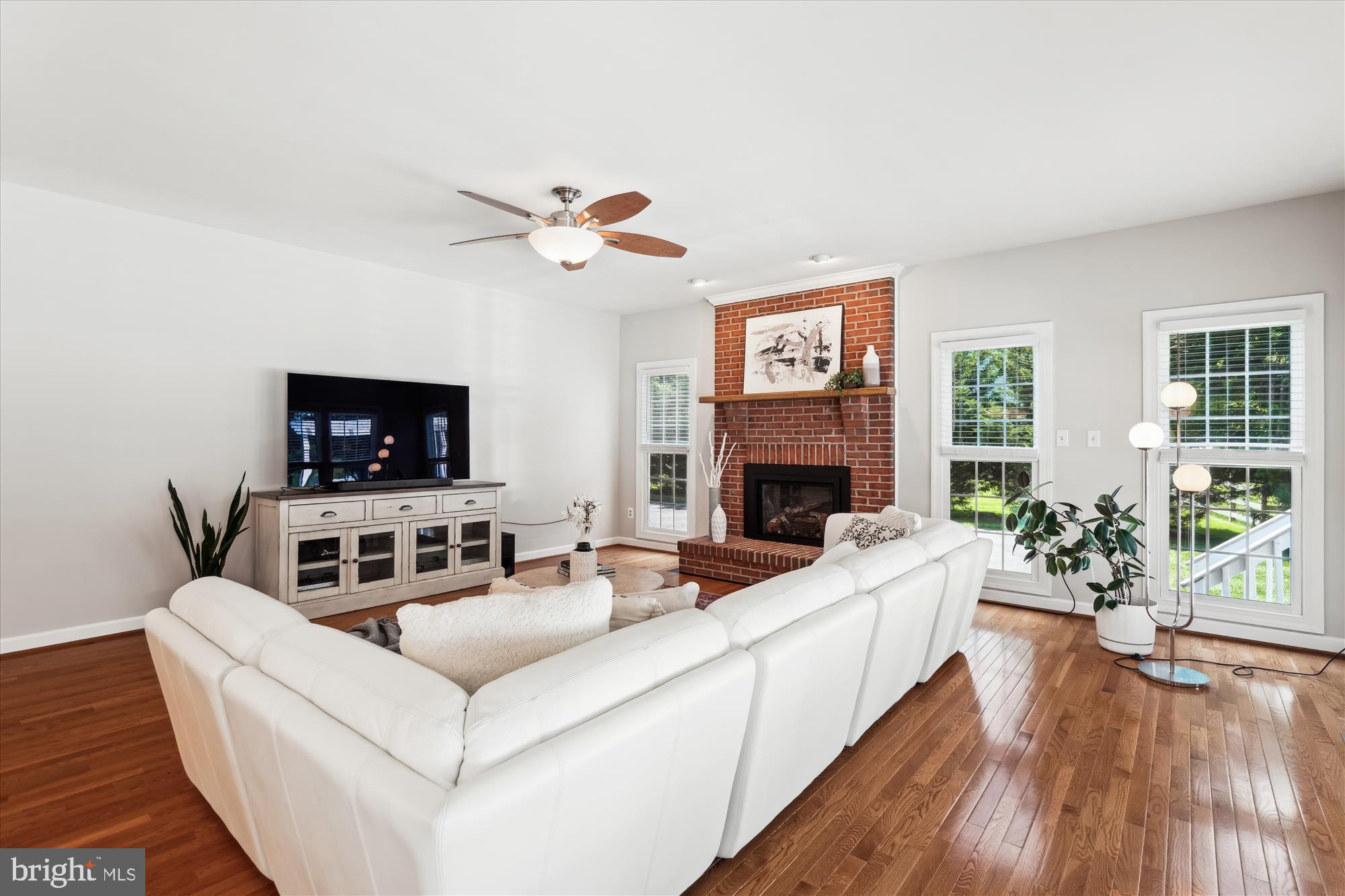 ASHLEIGH KNOLLS - Residential