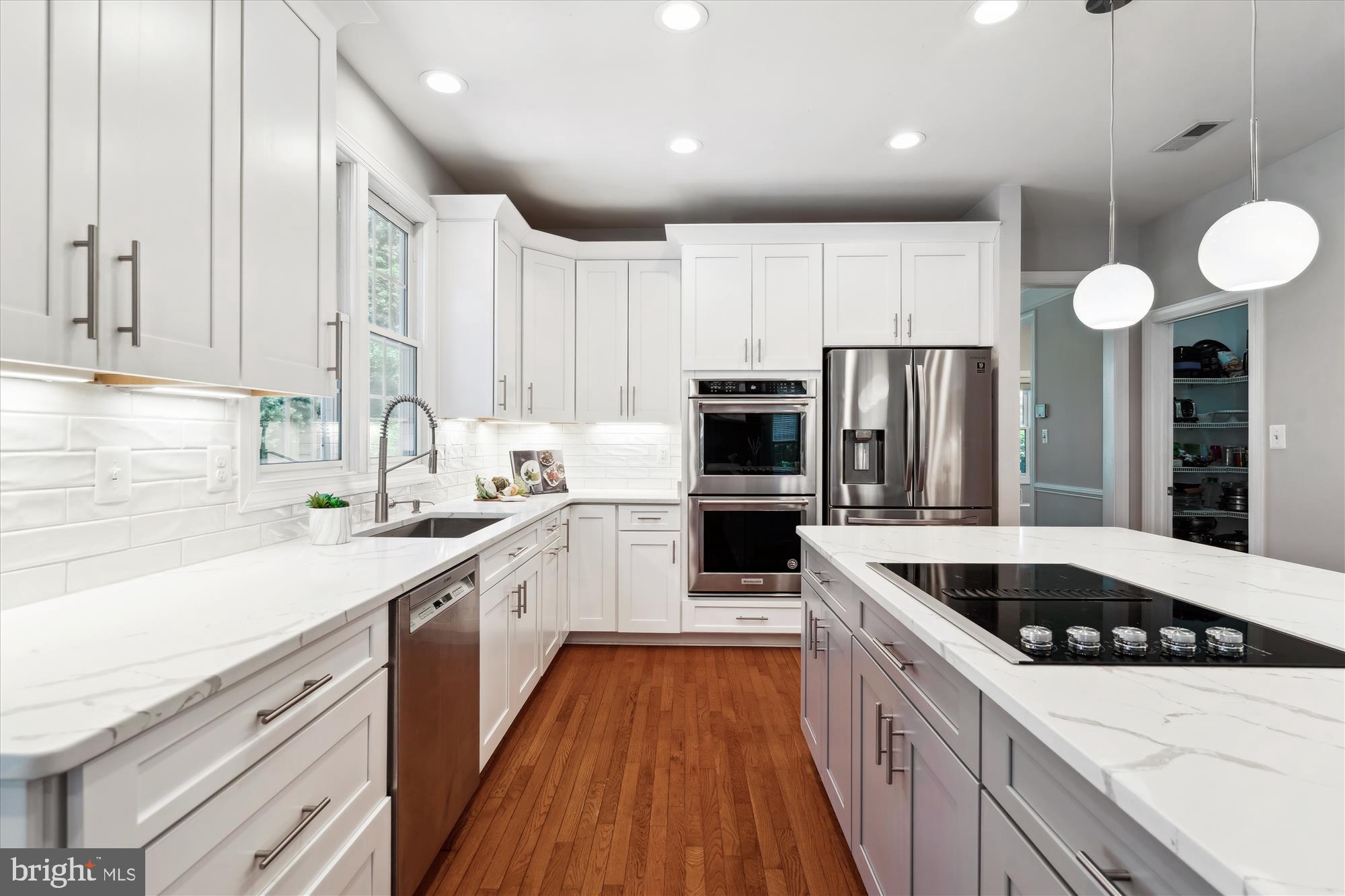 ASHLEIGH KNOLLS - Residential