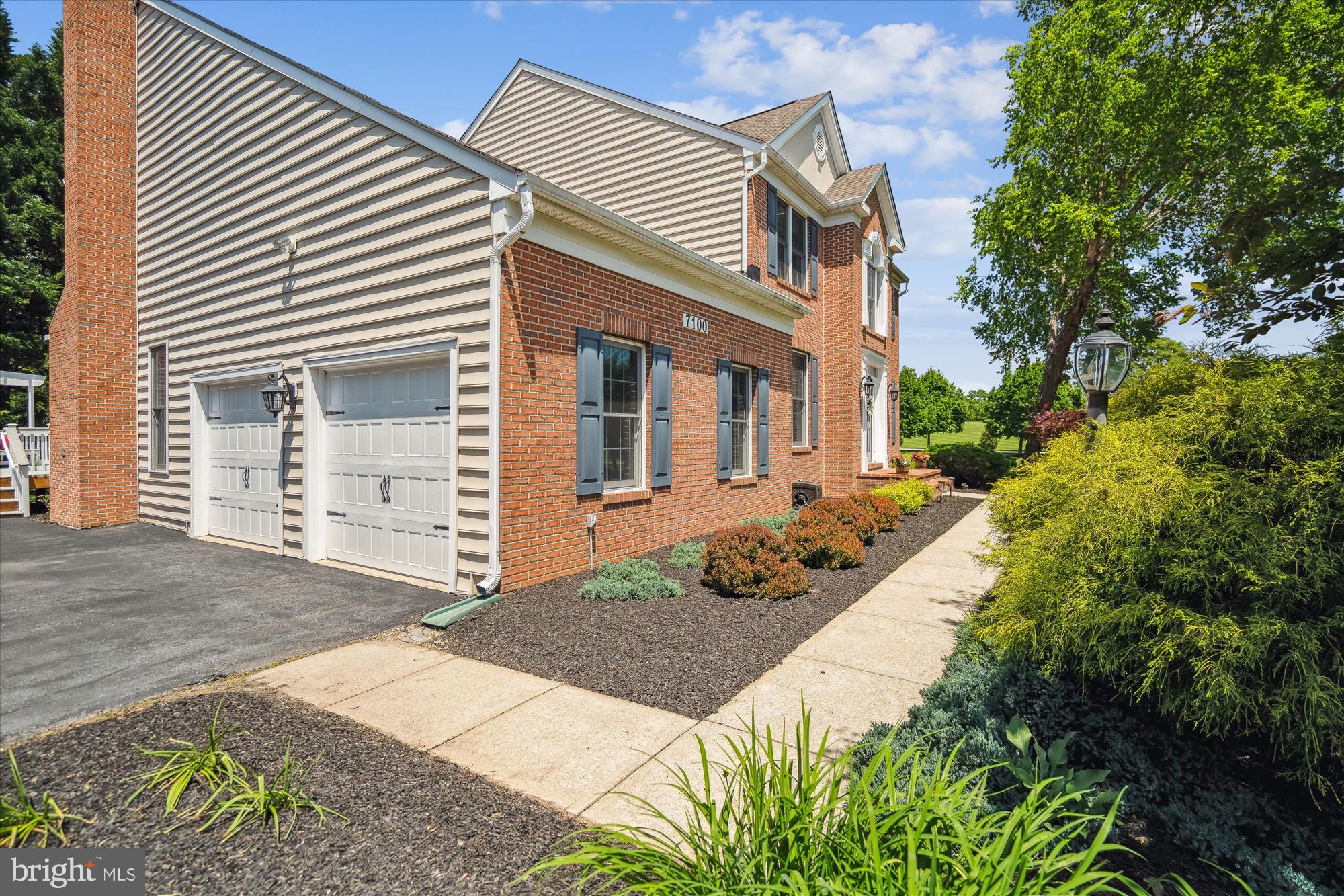 ASHLEIGH KNOLLS - Residential