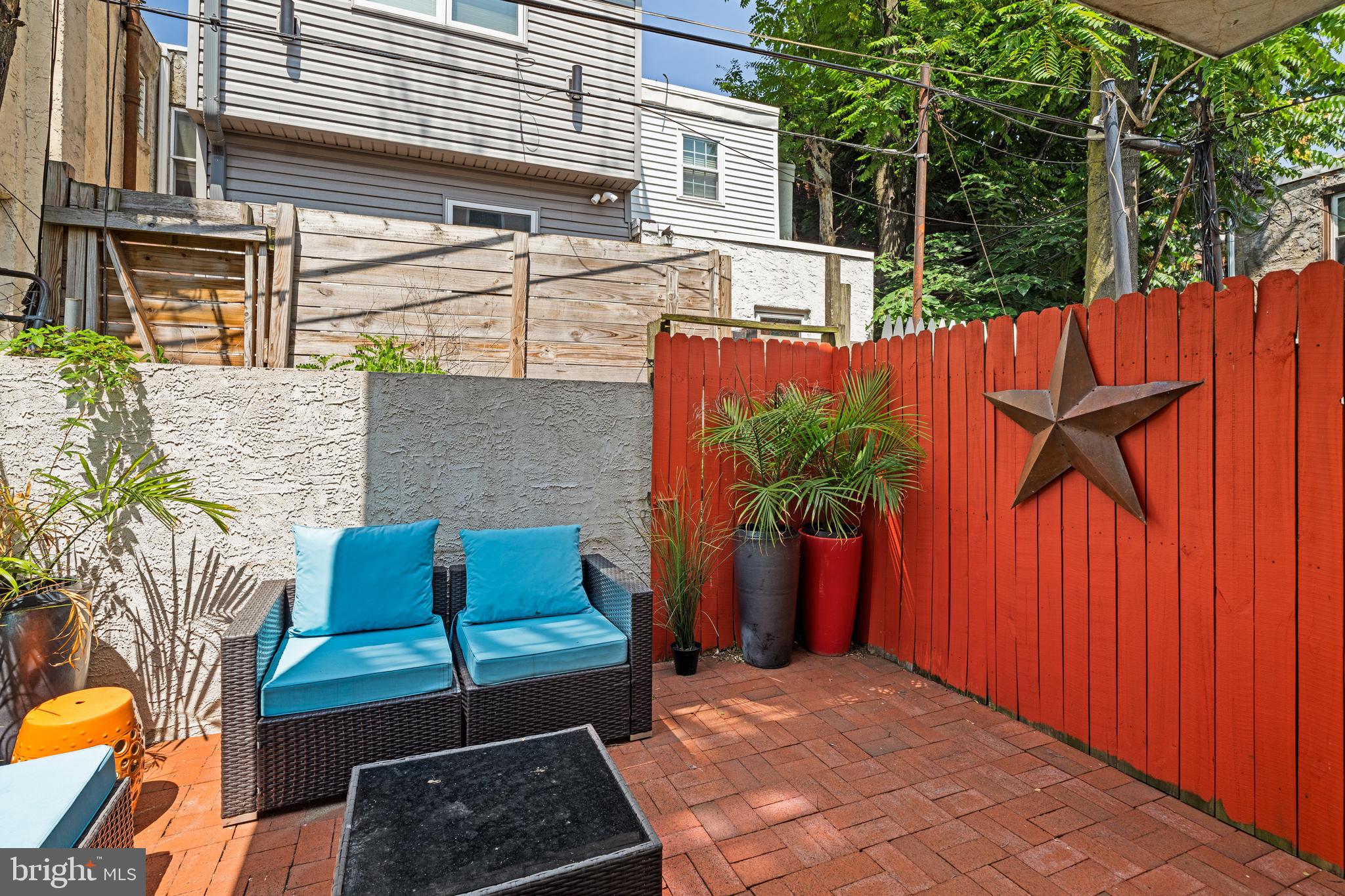 DICKINSON NARROWS - Residential