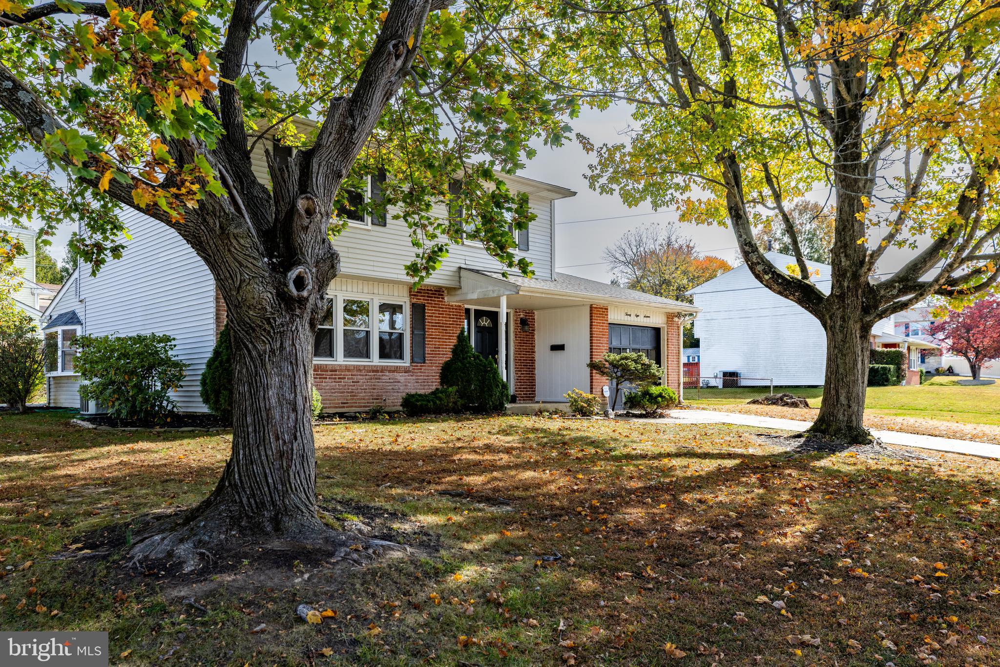 2816 W OAKLAND DRIVE