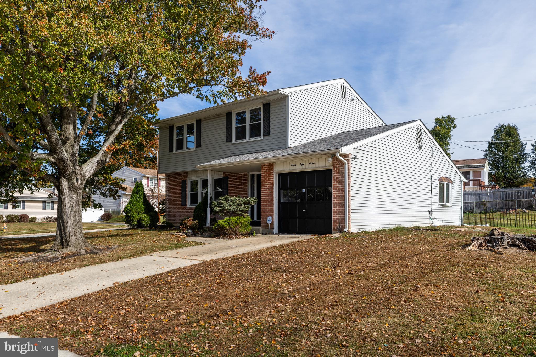 2816 W OAKLAND DRIVE