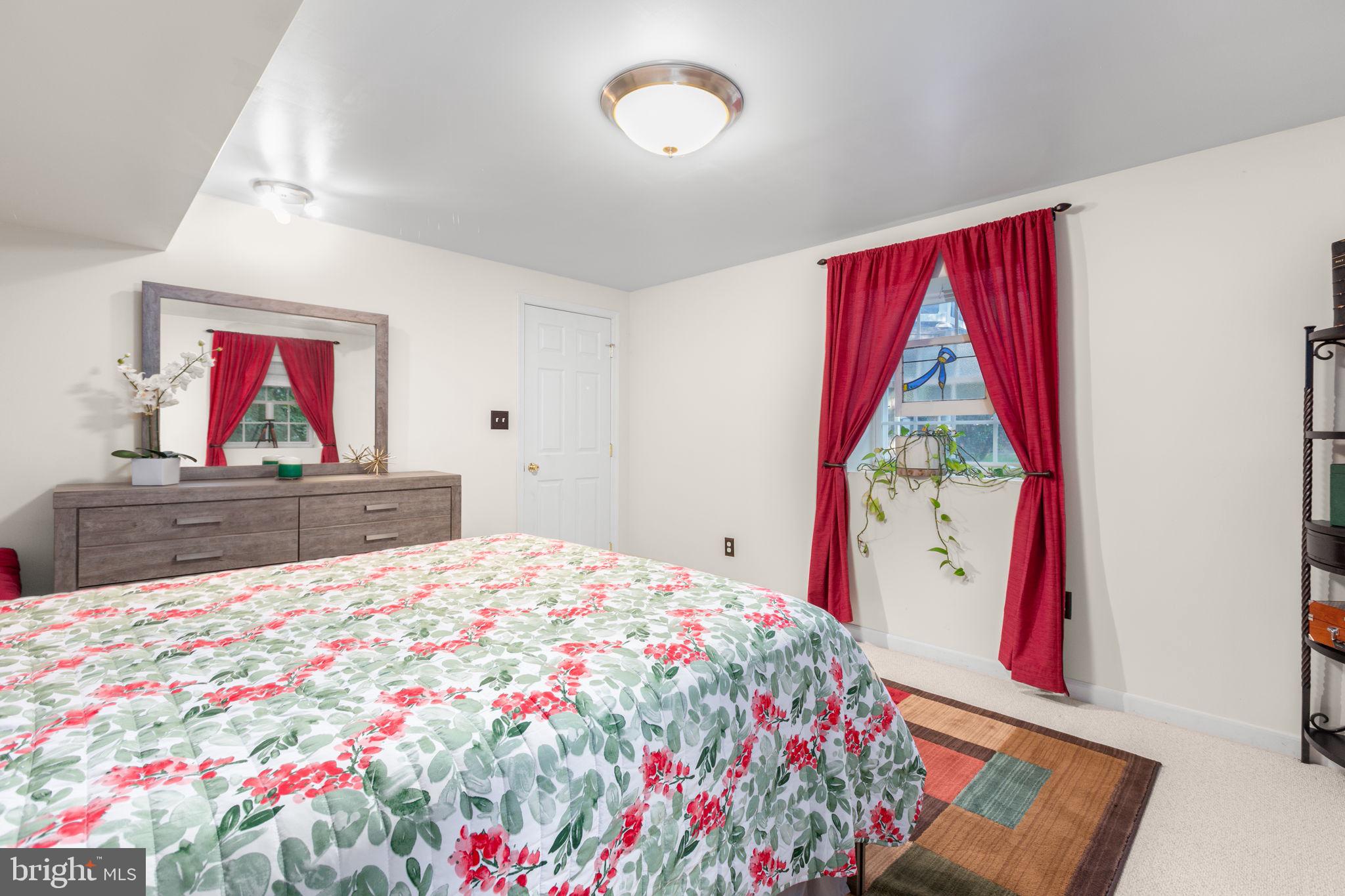 SOUTH WOODS - Residential