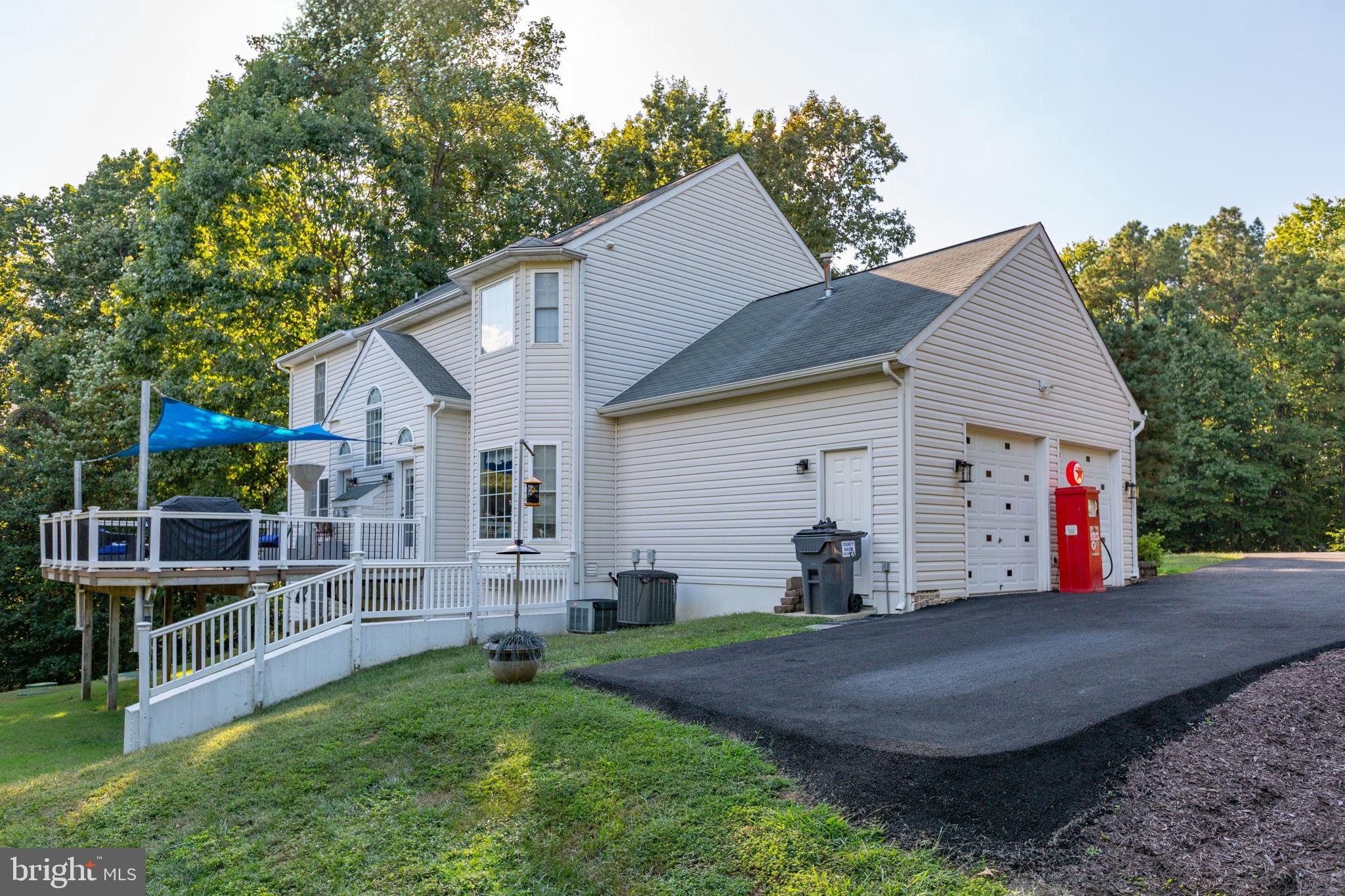 SOUTH WOODS - Residential