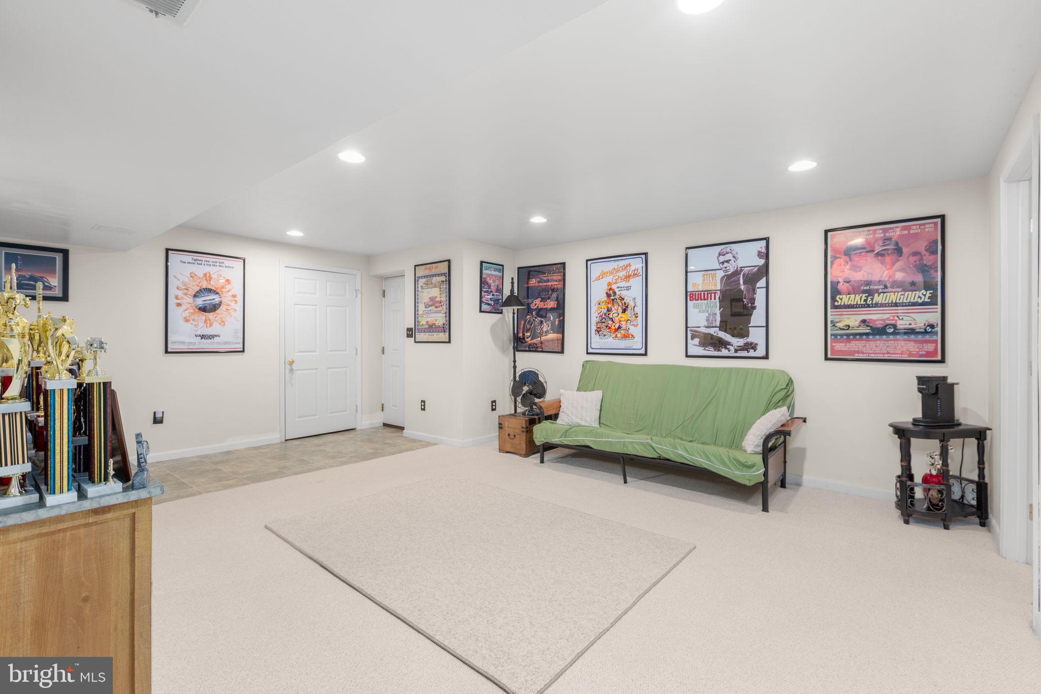 SOUTH WOODS - Residential