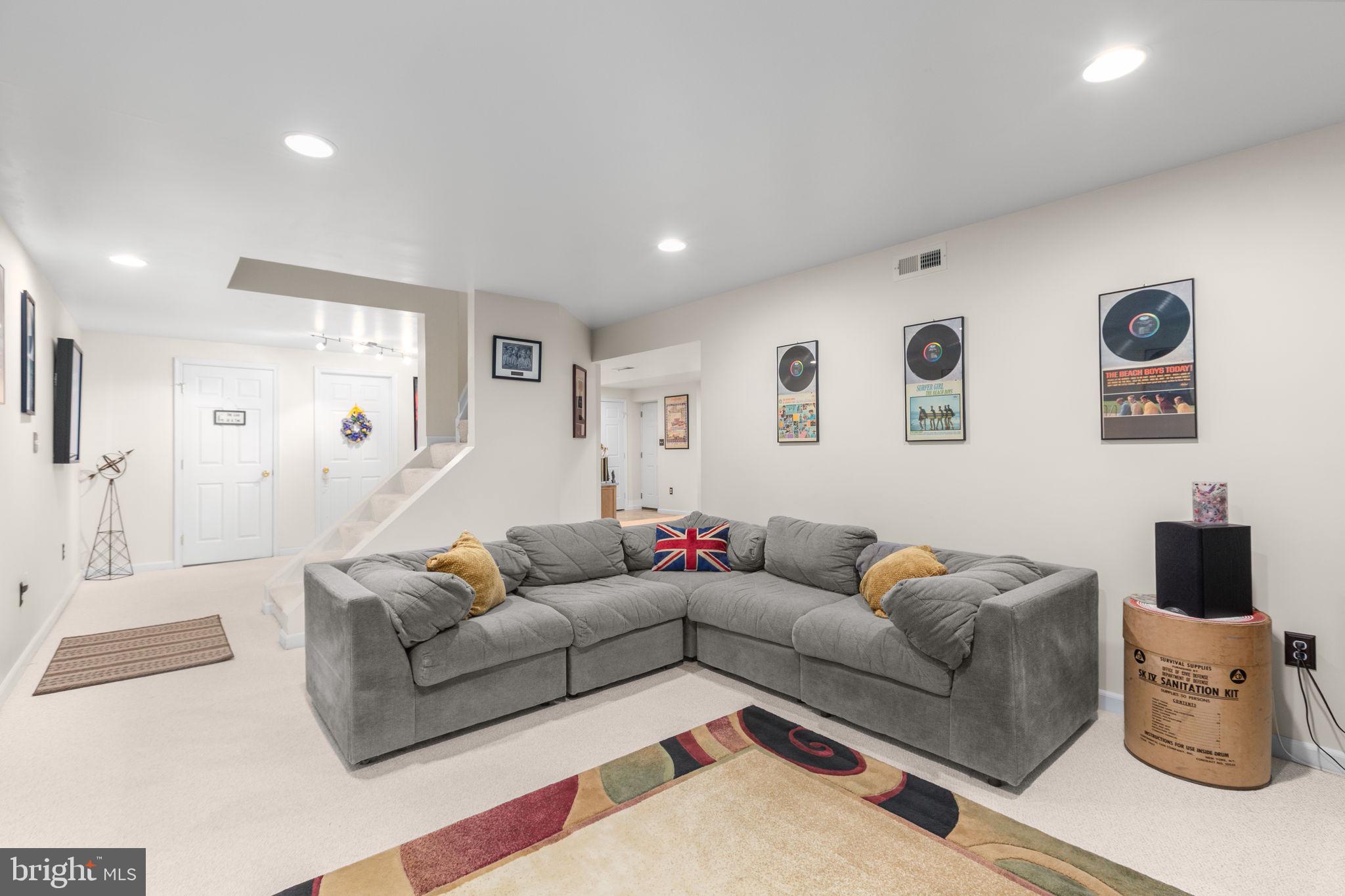 SOUTH WOODS - Residential