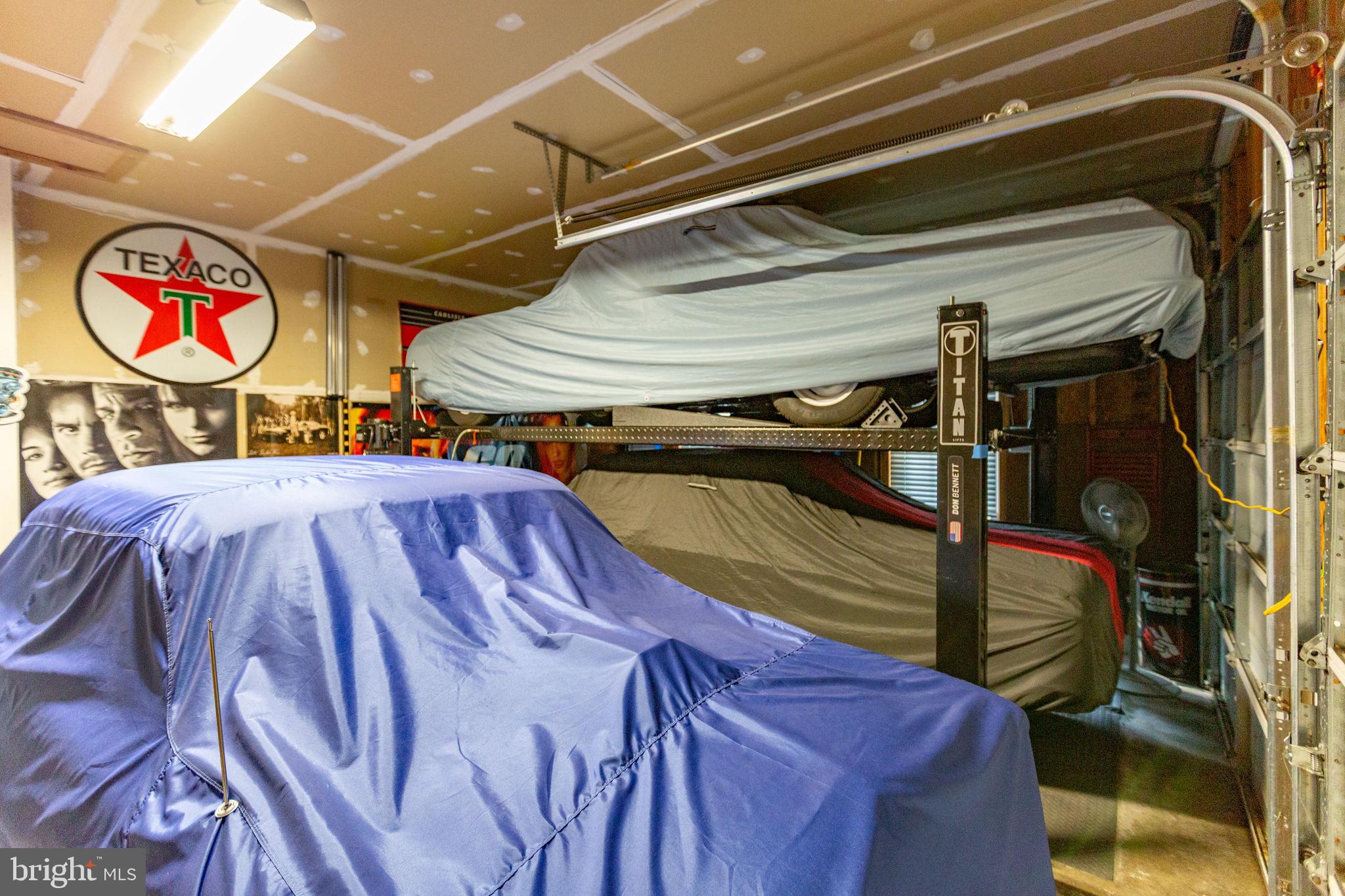 SOUTH WOODS - Residential