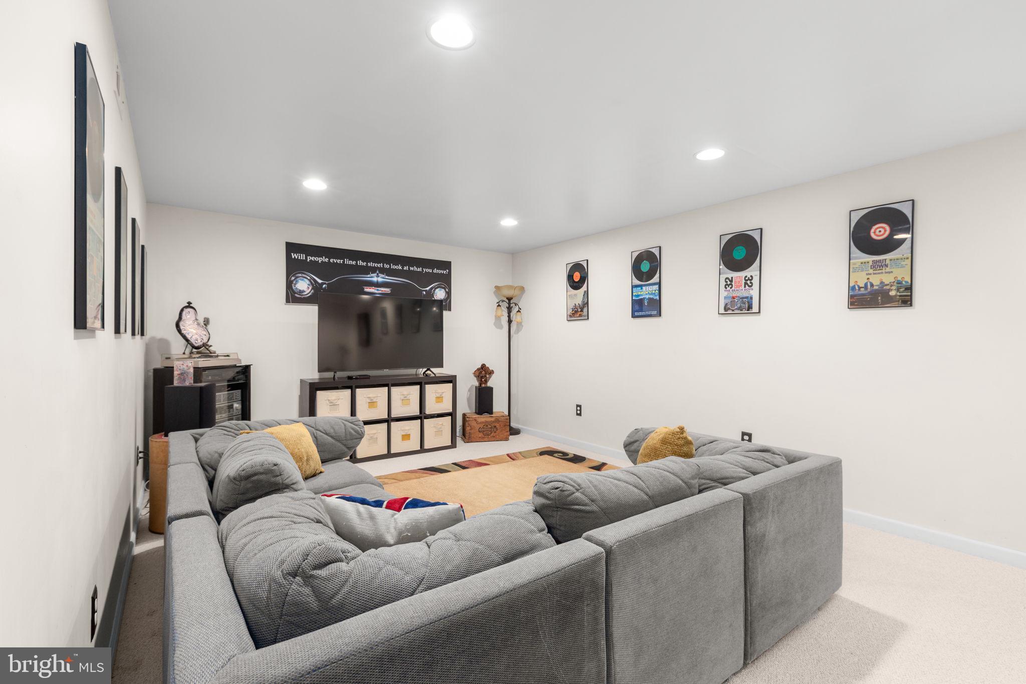 SOUTH WOODS - Residential