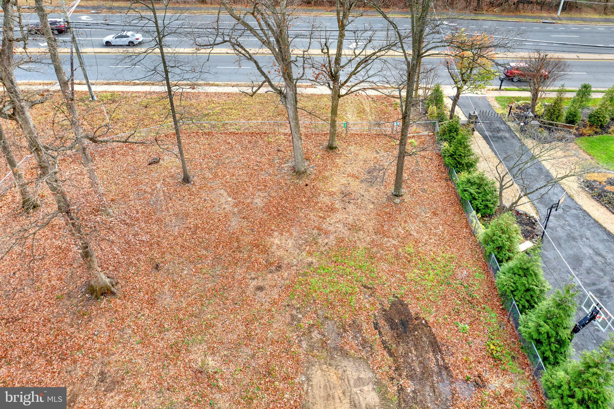 WILLOW SPRINGS - Land